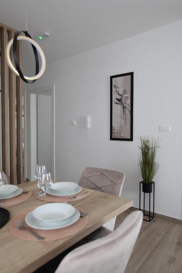 Apartment Sweet Dreams Trogir Buitenkant foto