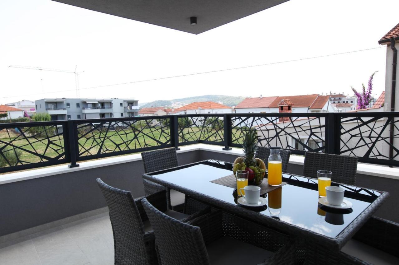 Apartment Sweet Dreams Trogir Buitenkant foto